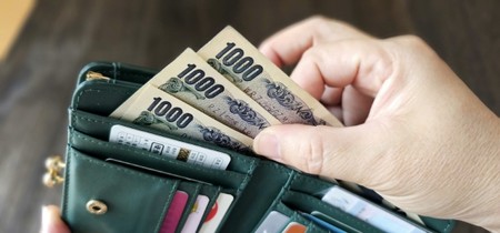 財布にクレジットカード