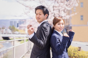 初任給をもらう